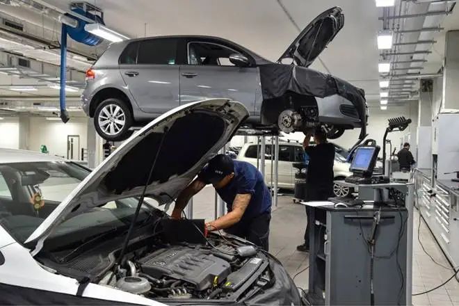 Car Maintenance: Smart Habits Every Dubai Driver Should Follow
