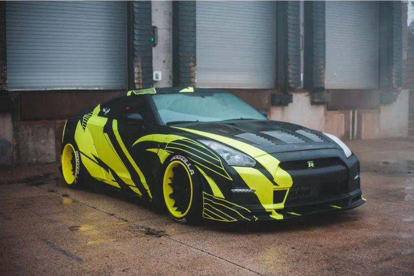 Car Wrapping in Dubai: Benefits, Costs & Why It's Worth Considering